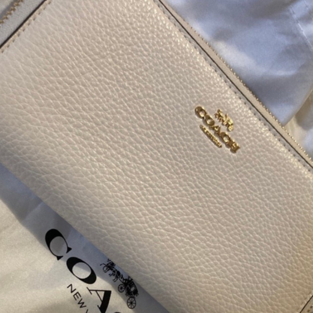 Coach Pebble Leather Wallet